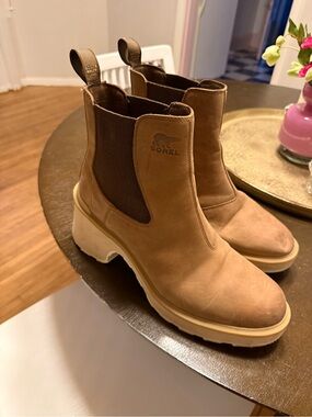 SOREL Hi-Line Heel Chelsea Boots Size 11 Umber/Ceramic Brown Leather